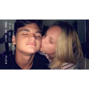 Meet your Posher, Jonathan